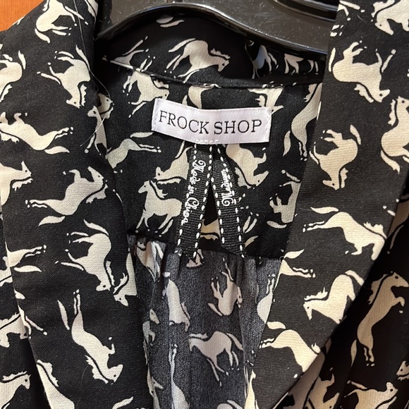 Frock Shop size Medium flowy dress w/horse print. Belt. - Picture 3 of 6